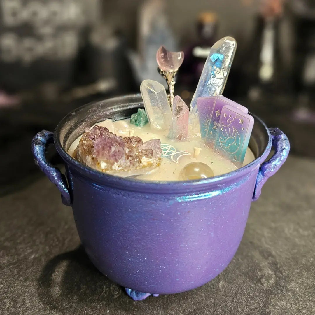 Deluxe Cauldron Candle - Purple Aura Quartz Fundamental Magick