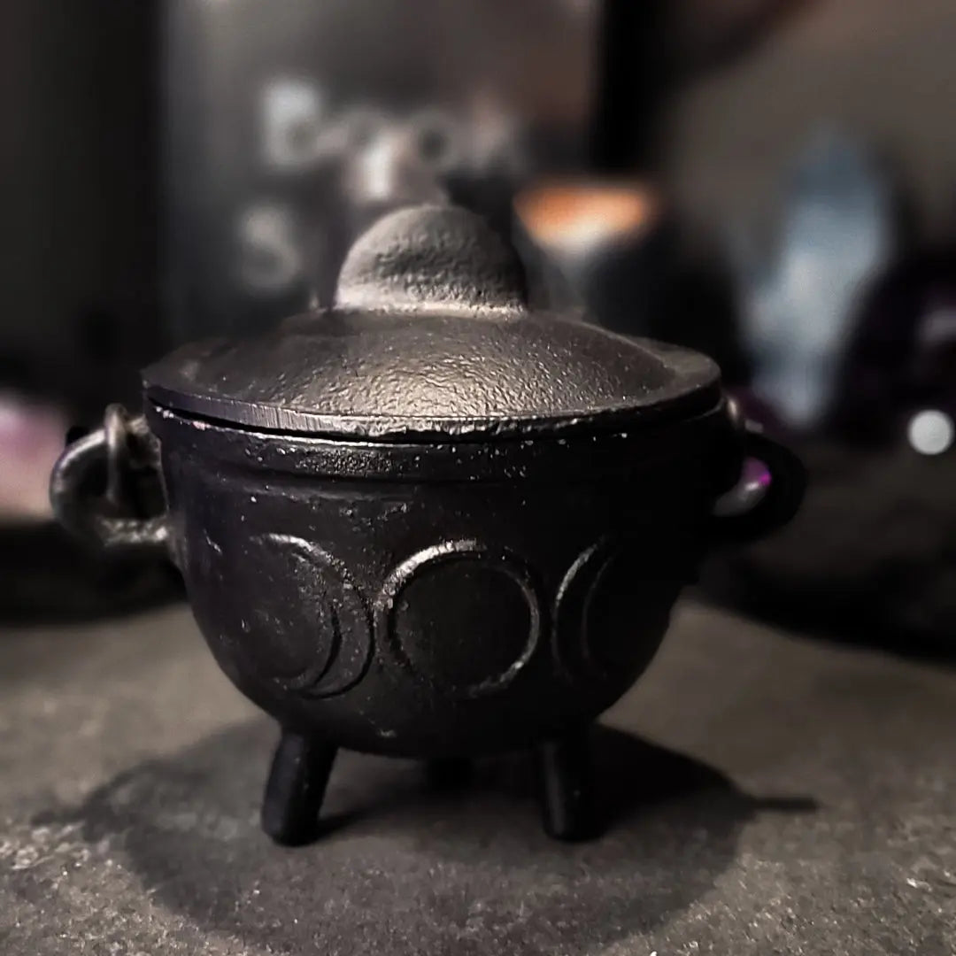 Cauldrons (large) Fundamental Magick